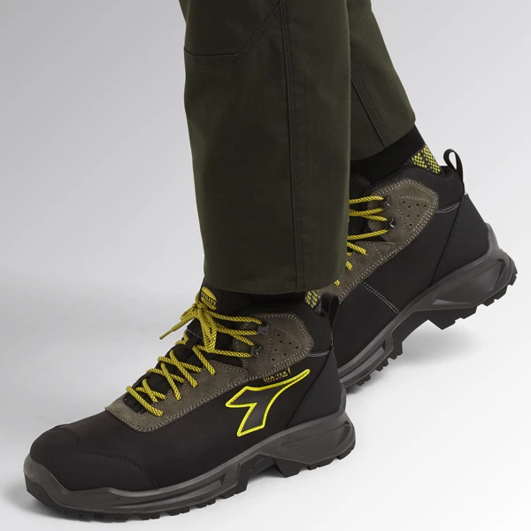 Chaussure De Sécurité Haute Sport Diatex MID S3 WR CI SRC - Gris Et Noir - Taille 40 Diadora Utility 177650/C2815/40 5 Chaussure De Sécurité Haute Sport Diatex MID S3 WR CI SRC - Gris Et Noir - Taille 40 Diadora Utility 177650/C2815/40 – Image 3
